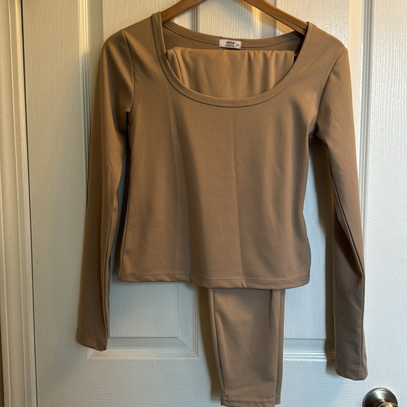 Ardene Nude Coloured Top & Tights (set) - Picture 5 of 6